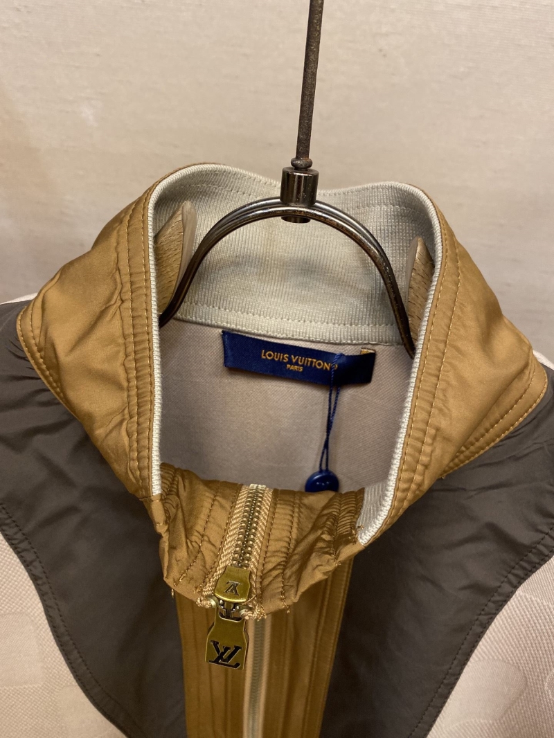 l0vis Vvtt0n outwear